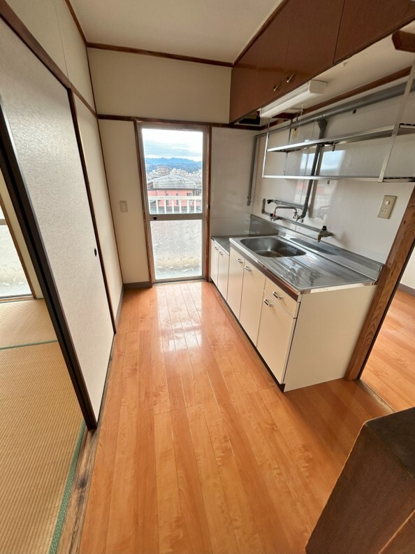 キッチン1（鶴田）.jpg