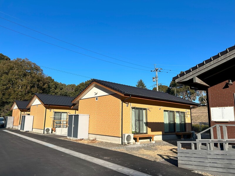 あやめ広場団地の外観写真