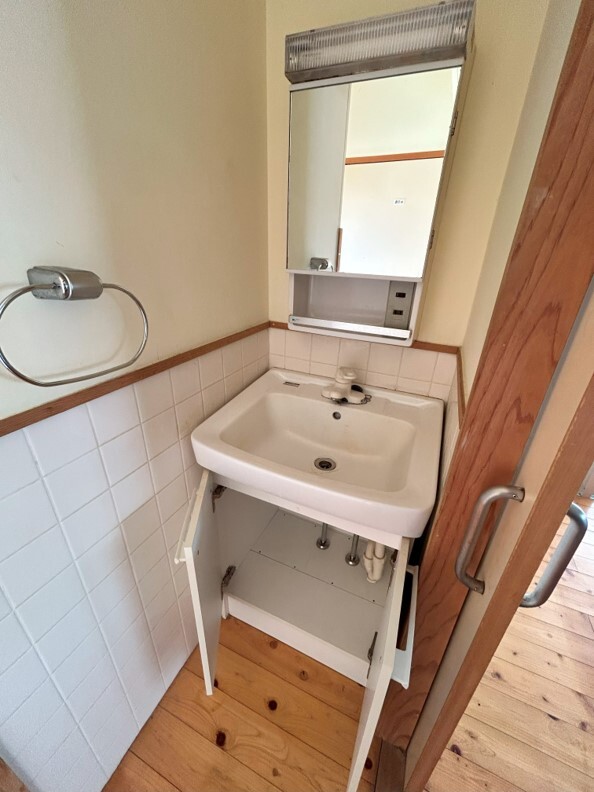 洗面台（与内山）.jpg