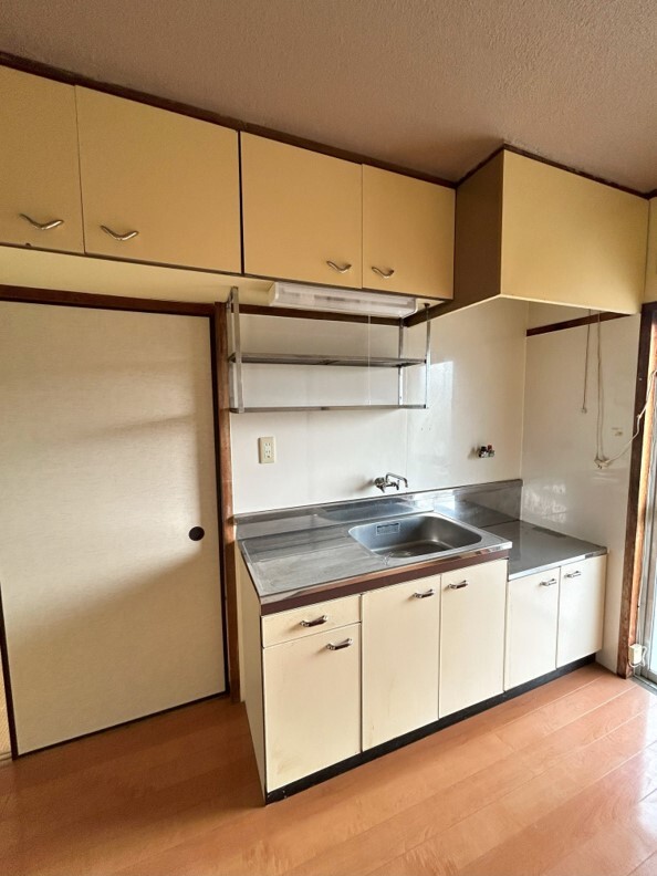 キッチン2（桜木）.jpg